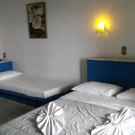 Pousada Da Costa Caraguatatuba Habitación foto